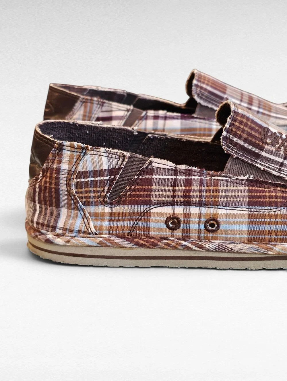 The Children's Place Brown and Beige Plaid Slip On Shoes Size 5